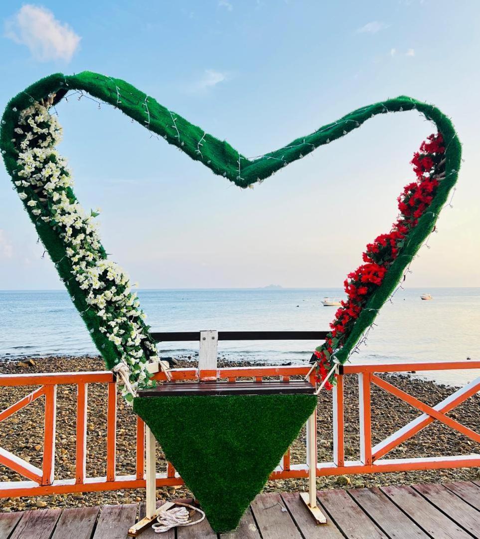 Mukut Coral Chalet Kampong Mukut Εξωτερικό φωτογραφία